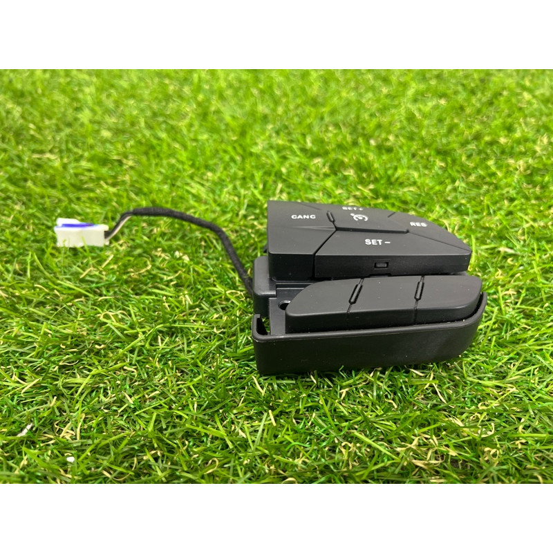 Кнопки руля (электрика / кнопки) Jeep Grand Cherokee WK2 2020 3.6 68321895AA