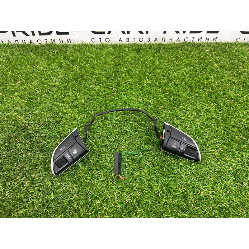 Кнопки руля (электрика / кнопки) AUDI Q7 4L 2011 3.0 CATA 4L0951523BXHA