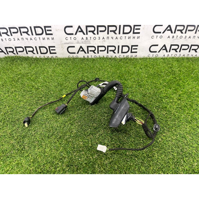 Проводка дверная (электрика) Jeep Grand Cherokee WK2 2017 68251733AB