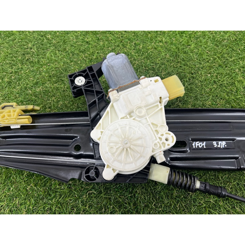 Механизм стеклоподъемника с мотором (кузов и элементы) BMW 7-series F02 2011 4.4 N63 51357182616