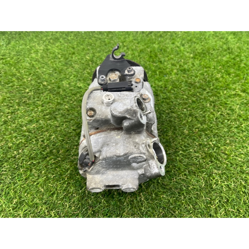 Компрессор кондиционера (отопление и кондиционирование) BMW 3-series E93 2008 3.0 N54 64526956719