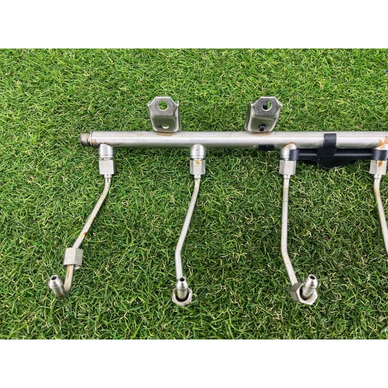 Паливна рампа (паливна система) BMW 3-series E93 2008 3.0 N54 13537575480