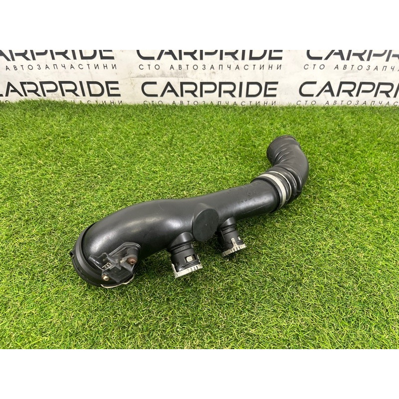 Патрубок интеркулера (двигатель и элементы) BMW 3-series E93 2008 3.0 N54 13717590306