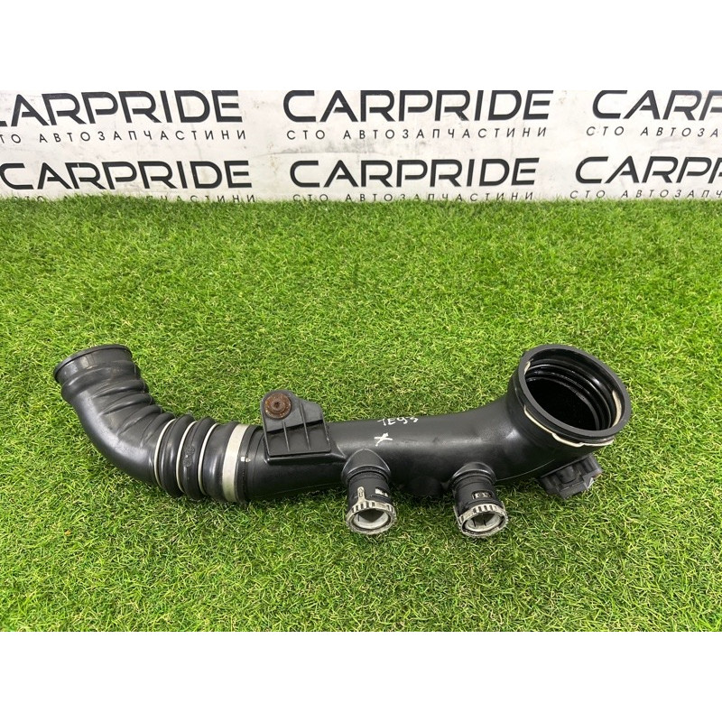 Патрубок интеркулера (двигатель и элементы) BMW 3-series E93 2008 3.0 N54 13717590306