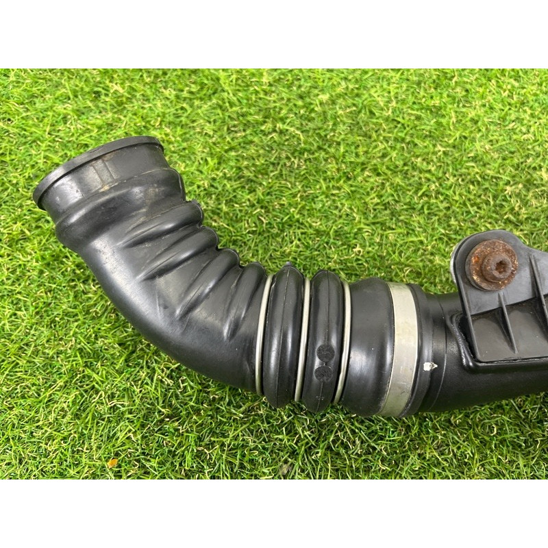 Патрубок интеркулера (двигатель и элементы) BMW 3-series E93 2008 3.0 N54 13717590306