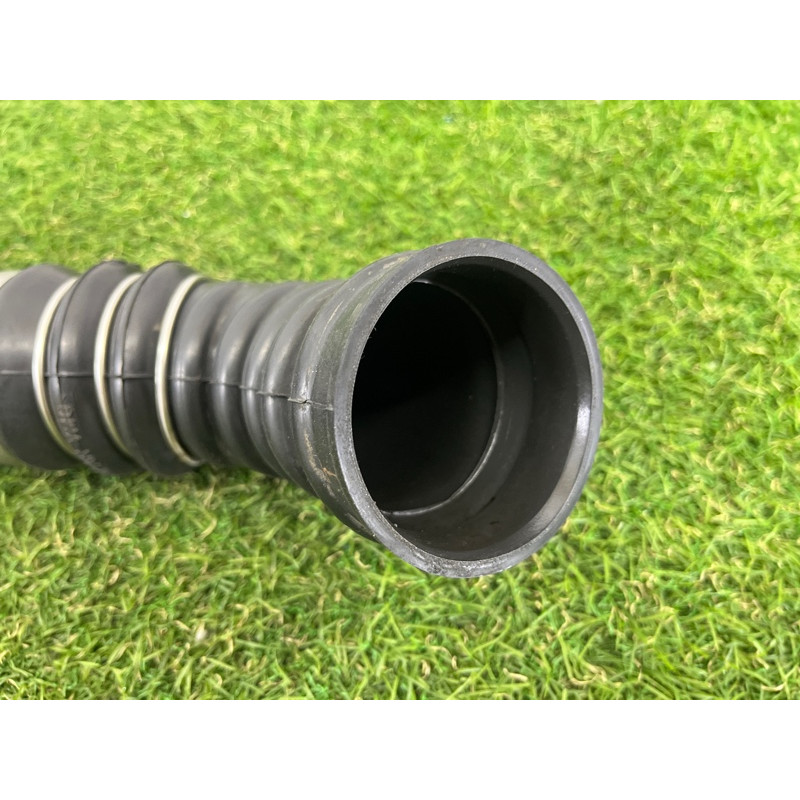 Патрубок интеркулера (двигатель и элементы) BMW 3-series E93 2008 3.0 N54 13717590306