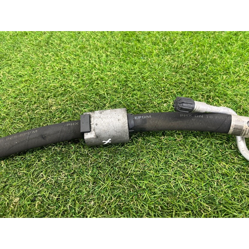 Трубка кондиціонера (обігрів та кондиціювання.) BMW 3-series E93 2008 3.0 N54 64536929811