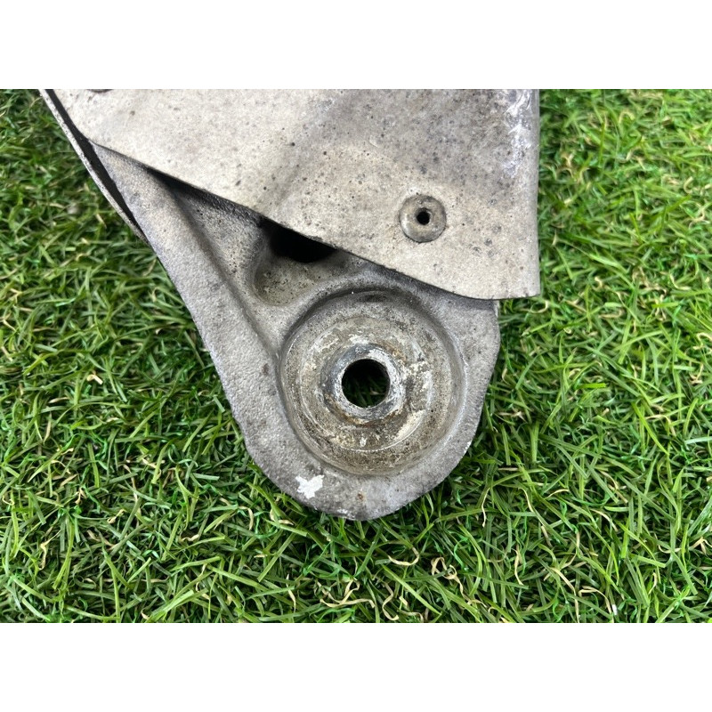 Кріплення подушки двигуна (кронштейни двигуна) BMW 3-series E93 2008 3.0 N54 22116772154