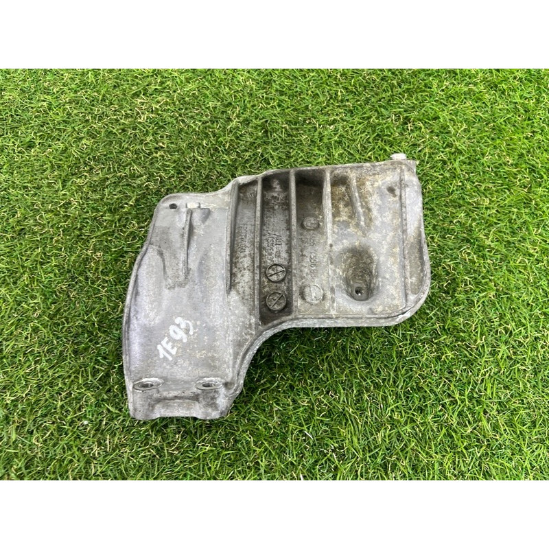 Кронштейн компресора кондиціонера (кронштейни двигуна) BMW 3-series E93 2008 3.0 N54 64557556836