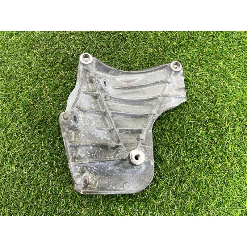 Кронштейн компресора кондиціонера (кронштейни двигуна) BMW 3-series E93 2008 3.0 N54 64557556836