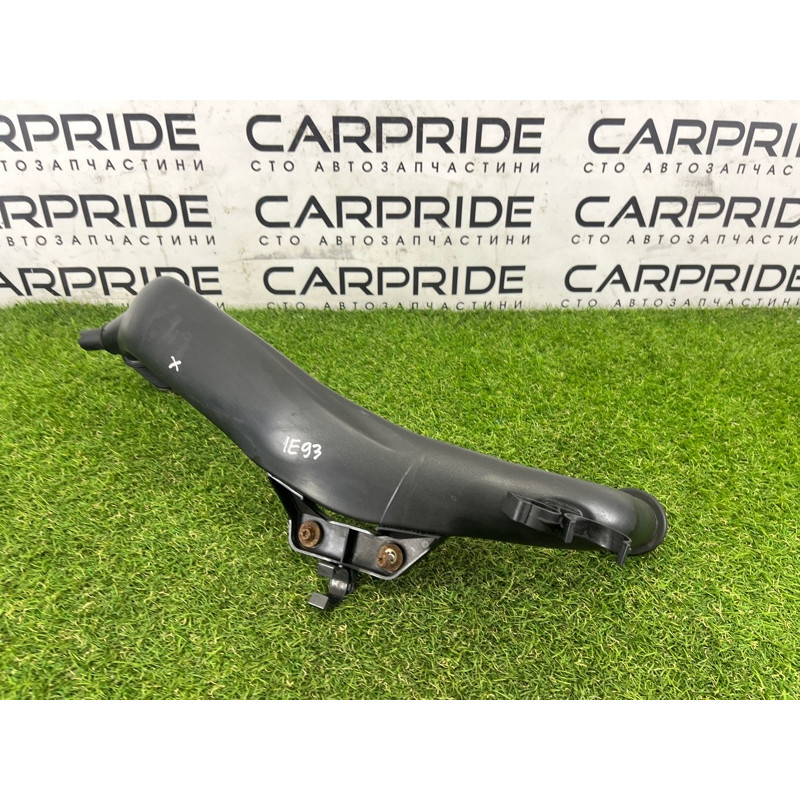 Патрубок воздушного фильтра (впускная система) BMW 3-series E93 2008 3.0 N54 13717556549