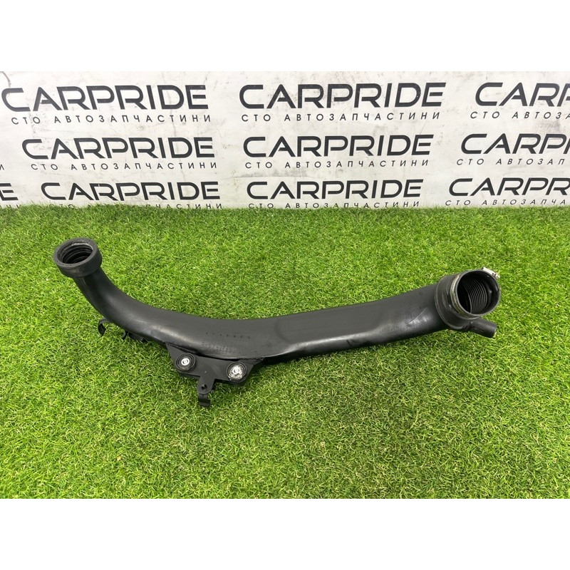 Патрубок воздушного фильтра (впускная система) BMW 3-series E93 2008 3.0 N54 13717556549