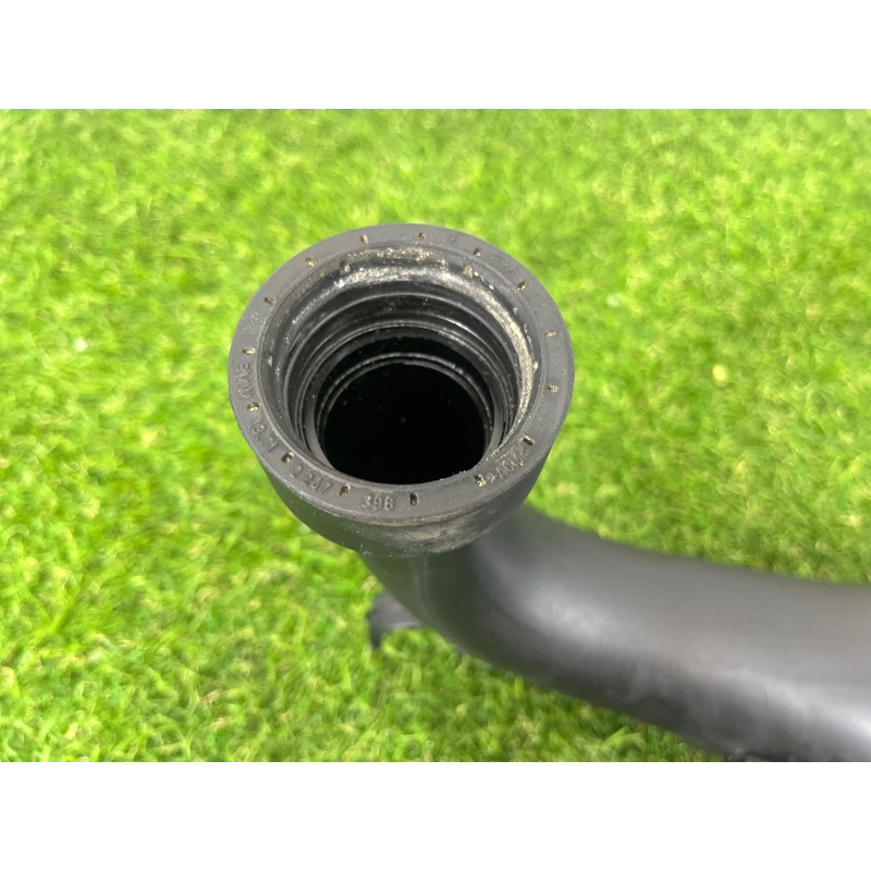 Патрубок воздушного фильтра (впускная система) BMW 3-series E93 2008 3.0 N54 13717556549