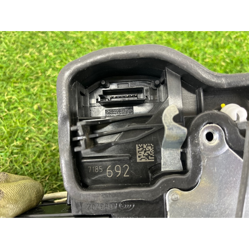 Замок двери (кузов и элементы) BMW 7-series F02 2011 4.4 N63 51215A36E22