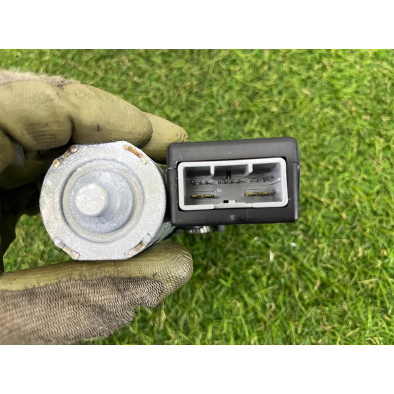 Мотор люка (электрика) Jeep Grand Cherokee WK2 2017 68081054AD