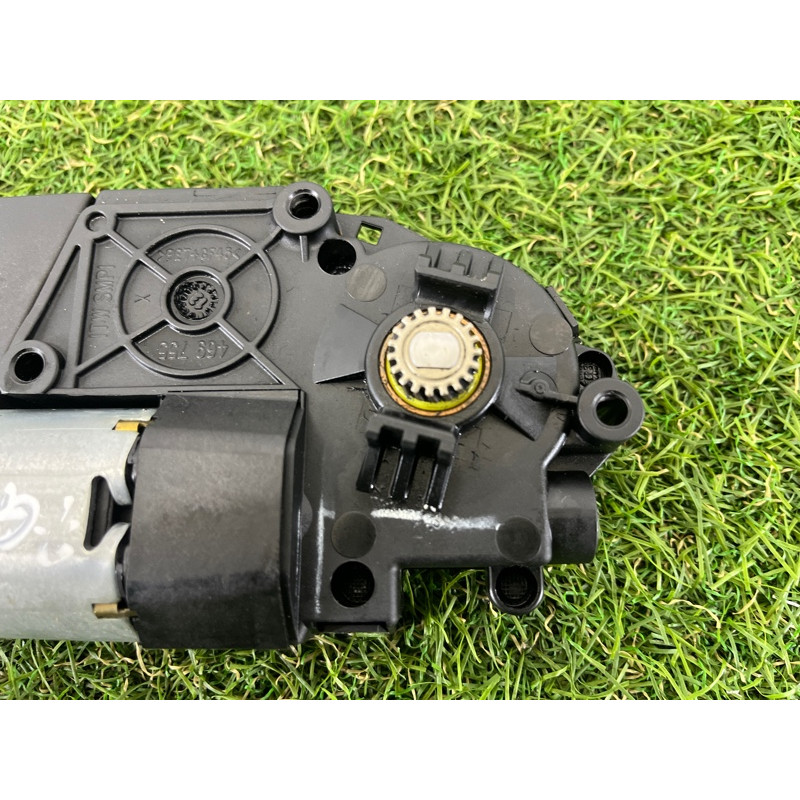 Мотор люка (электрика) Jeep Grand Cherokee WK2 2014 3.0 Diesel EXF 68081054AB