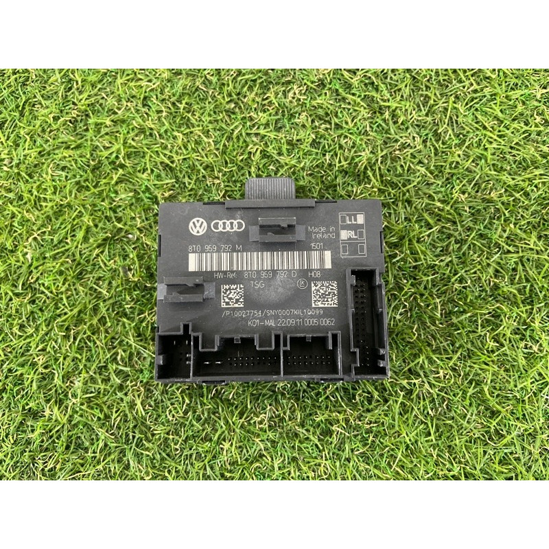 Блок управления дверьми (электрика / блок управления) AUDI A4 B8 2012 2.0 CAEB 8T0959792M