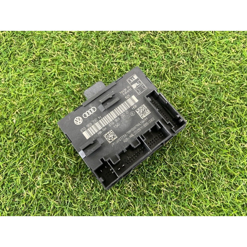 Блок управления дверьми (электрика / блок управления) AUDI A4 B8 2012 2.0 CAEB 8T0959792M