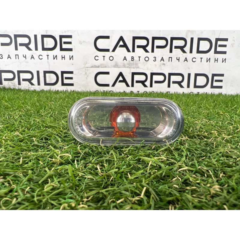 Повторитель поворота (оптика) Volkswagen Amarok 2H 2012 2.0 7H0949117A