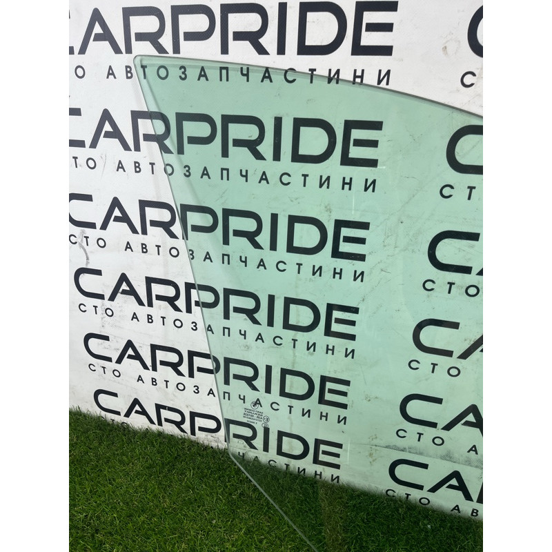 Стекло (кузов и элементы) BMW 7-series F02 2011 4.4 N63 51337182083