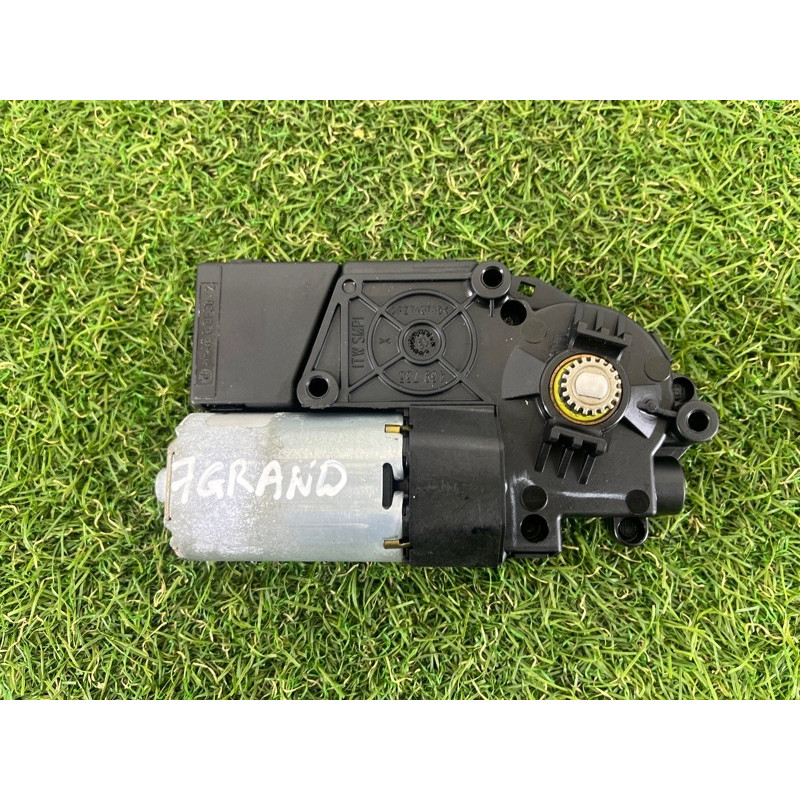 Мотор люка (электрика) Jeep Grand Cherokee WK2 2014 3.0 Diesel EXF 68081054AB