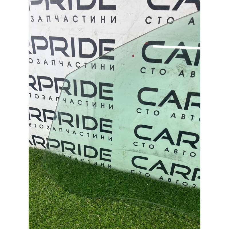 Скло (кузов і елементи) Volkswagen Touareg NF 2012 3.6 CGRA 7P6845021B
