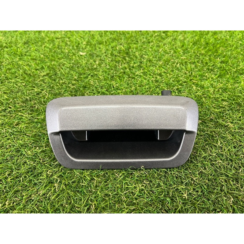 Ручка багажника (кузов и элементы) Jeep Grand Cherokee WK2 2014 3.0 Diesel EXF 1YK38LAUAA