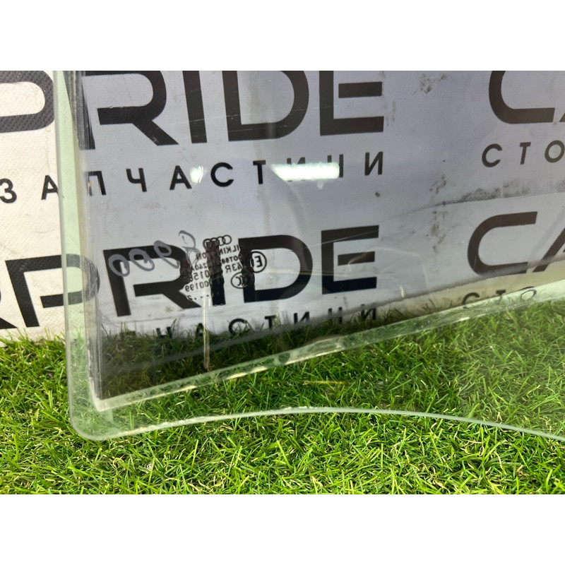 Стекло (кузов и элементы) AUDI A4 B8 2012 2.0 CAEB 8K5845206E