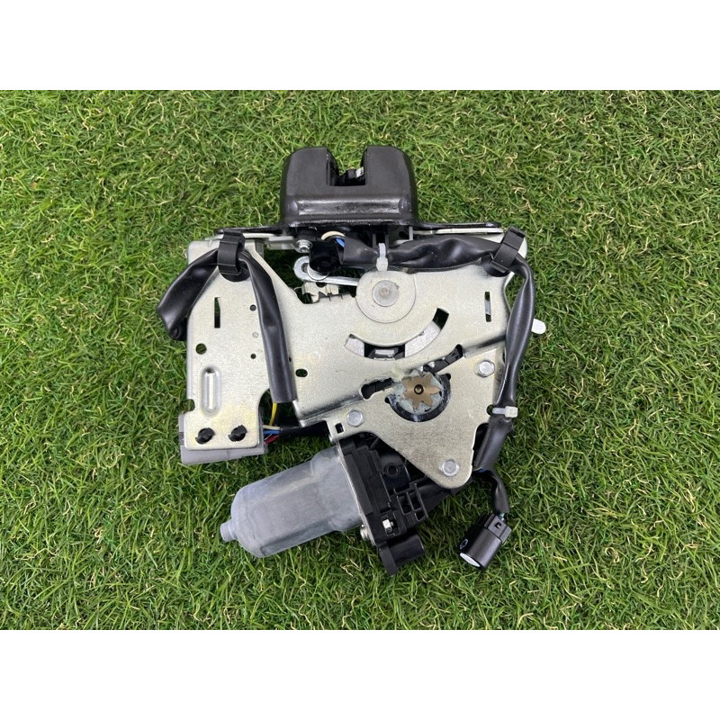 Замок багажника (кузов и элементы) Jeep Grand Cherokee WK2 2020 3.6 4589656AF