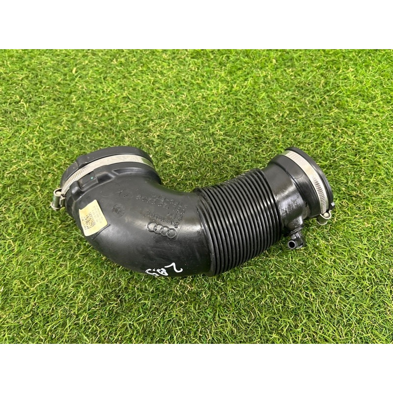 Патрубок воздушного фильтра (впускная система) AUDI A5 F5 2020 2.0 CYMC 06L129629G