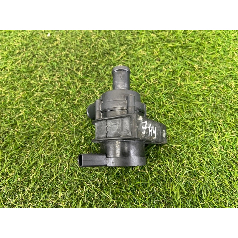 Помпа электрическая (электрика) AUDI A4 B8 2012 2.0 CAEB 06H965561