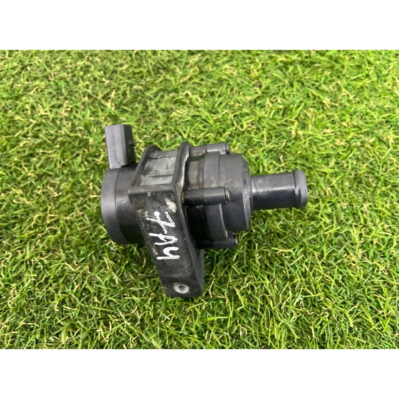 Помпа электрическая (электрика) AUDI A4 B8 2012 2.0 CAEB 06H965561