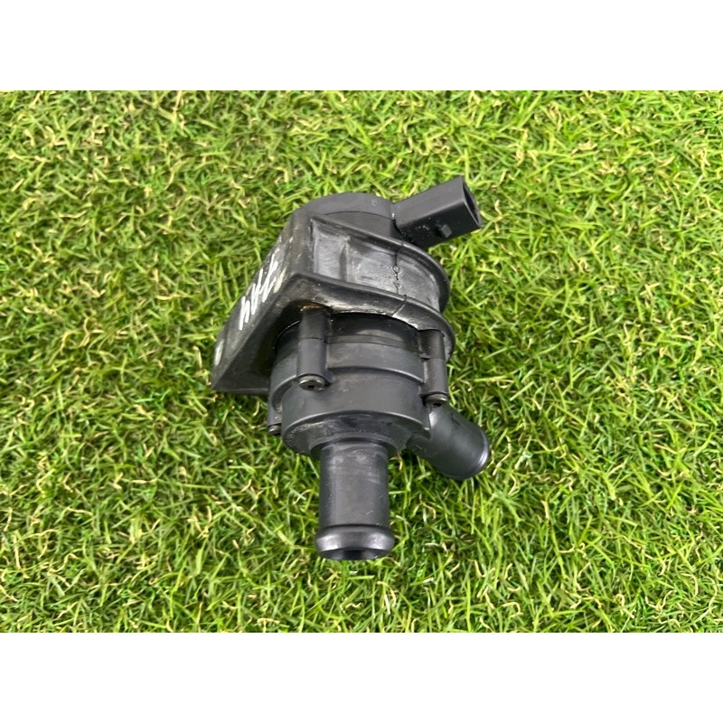 Помпа электрическая (электрика) AUDI A4 B8 2012 2.0 CAEB 06H965561