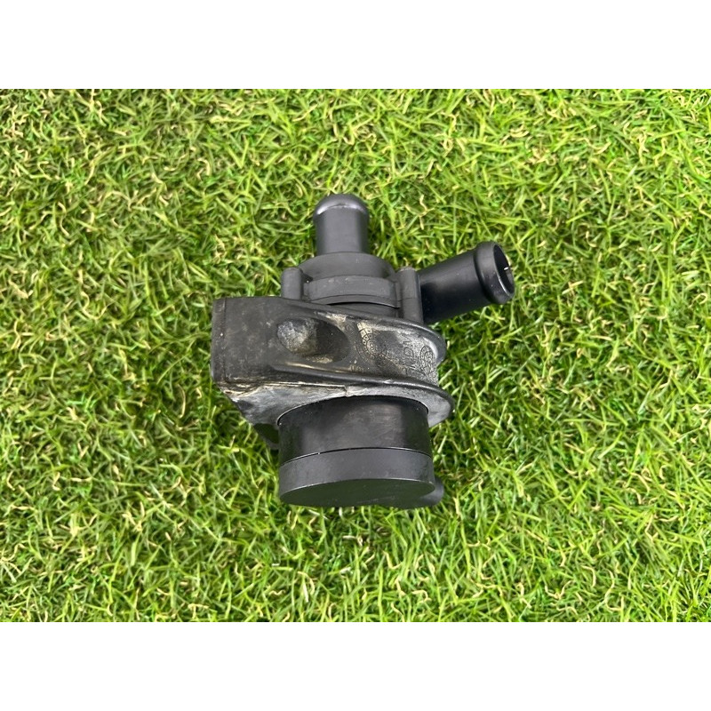 Помпа электрическая (электрика) AUDI A4 B8 2012 2.0 CAEB 06H965561