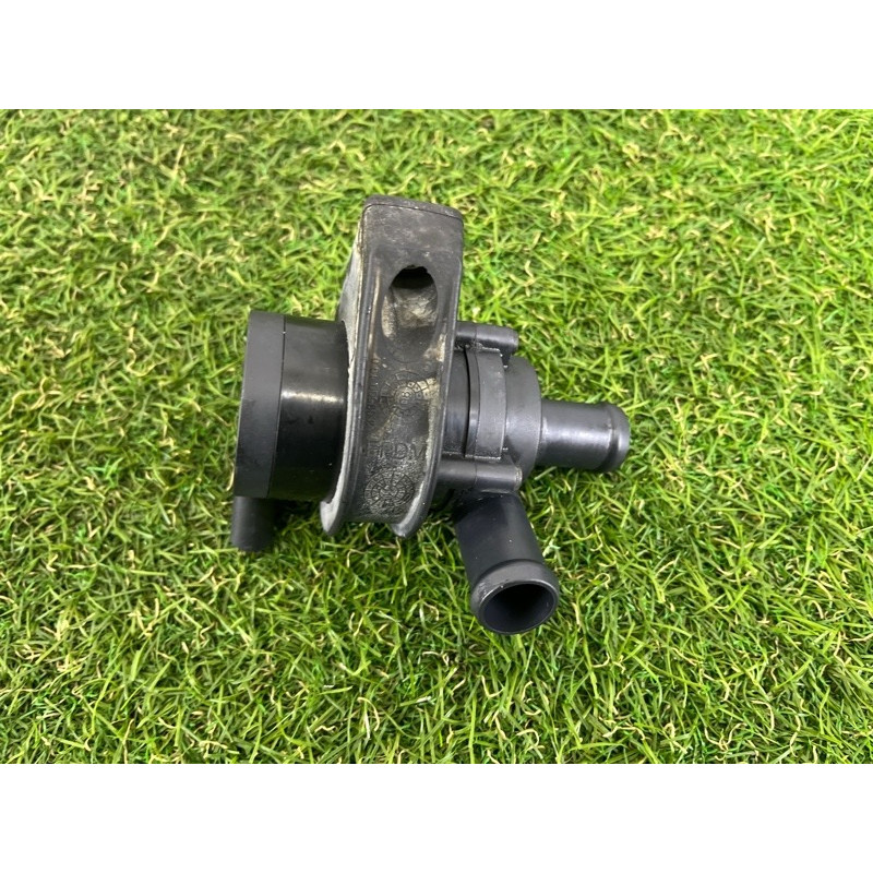 Помпа электрическая (электрика) AUDI A4 B8 2012 2.0 CAEB 06H965561