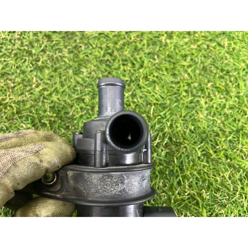 Помпа электрическая (электрика) AUDI A4 B8 2012 2.0 CAEB 06H965561