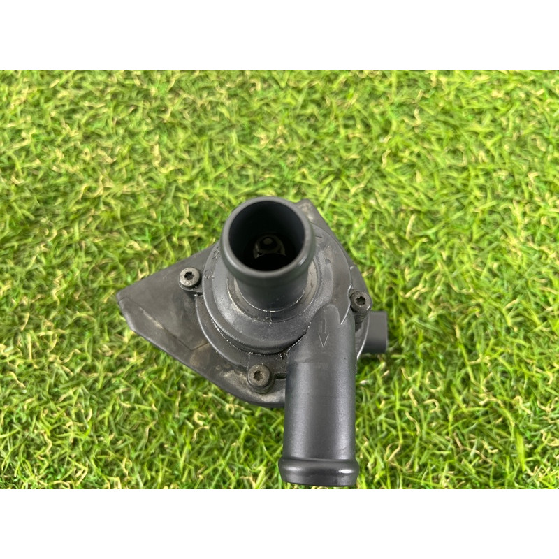 Помпа электрическая (электрика) AUDI A4 B8 2012 2.0 CAEB 06H965561