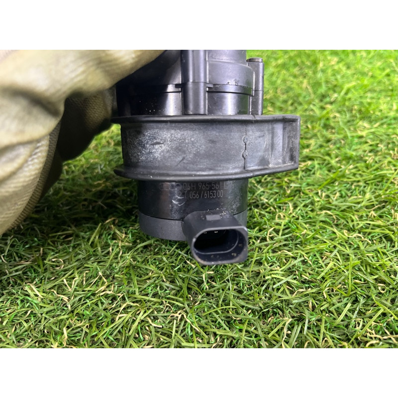 Помпа электрическая (электрика) AUDI A4 B8 2012 2.0 CAEB 06H965561