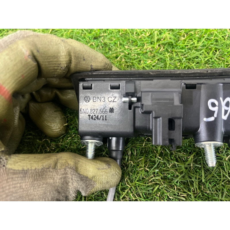 Кнопка открывания крышки багажника (электрика / кнопки) AUDI Q5 8R 2012 3.2 CALB 5N0827566AA