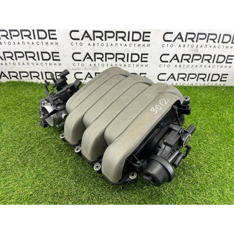 Коллектор впускной (впускная система) AUDI Q5 8R 2012 3.2 CALB 06E133210M