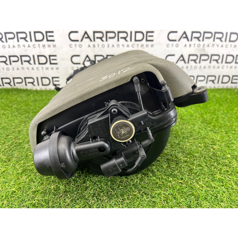 Коллектор впускной (впускная система) AUDI Q5 8R 2012 3.2 CALB 06E133210M