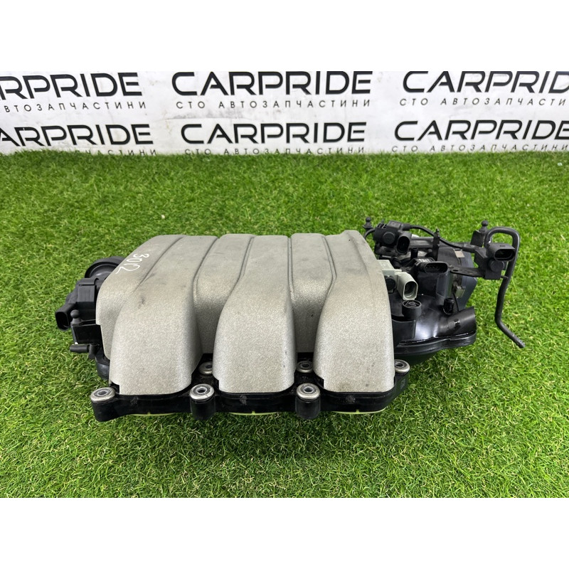 Коллектор впускной (впускная система) AUDI Q5 8R 2012 3.2 CALB 06E133210M