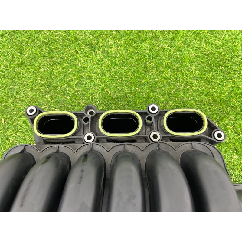 Коллектор впускной (впускная система) AUDI Q5 8R 2012 3.2 CALB 06E133210M