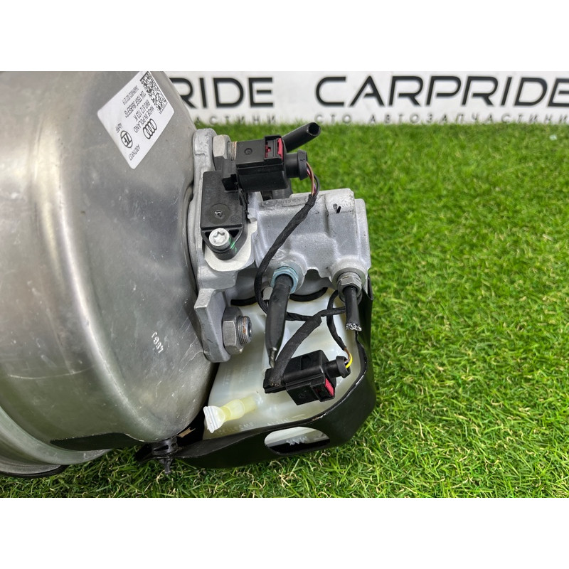 Вакуумний підсилювач гальм у зборі (гальмівна система) AUDI A5 F5 2020 2.0 CYMC 8W0612107