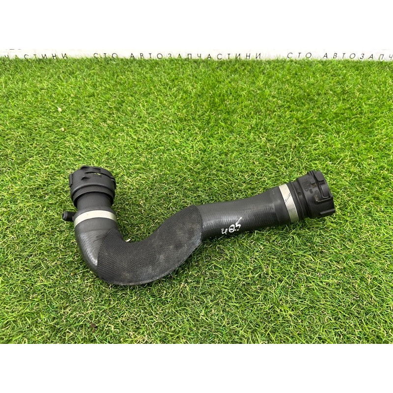 Патрубок (система охлаждения) AUDI Q5 8R 2012 3.2 CALB 8R0121049M