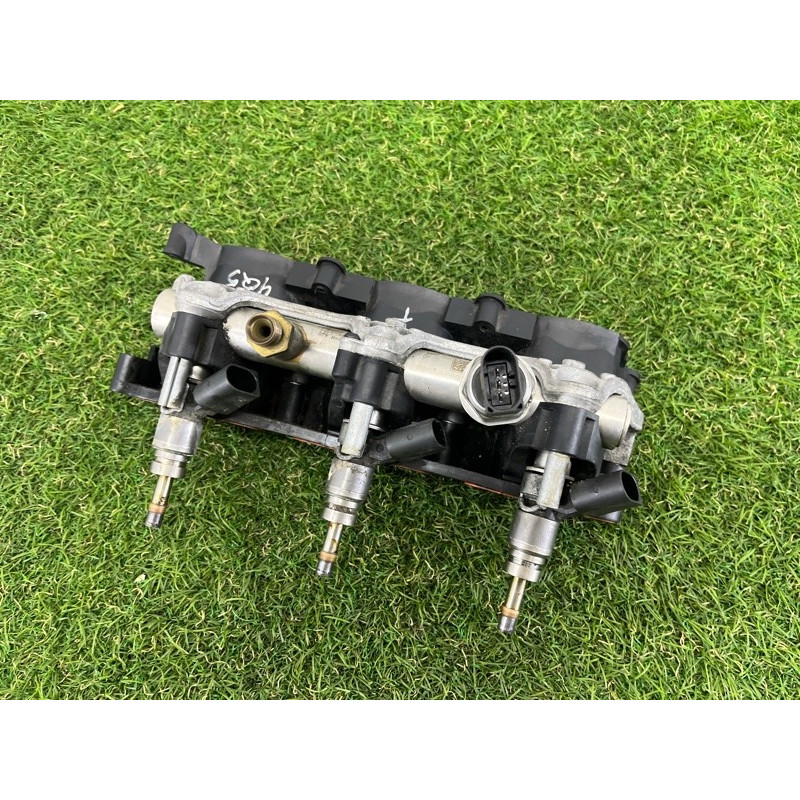 Коллектор впускной (впускная система) AUDI Q5 8R 2012 3.2 CALB 06E133125D