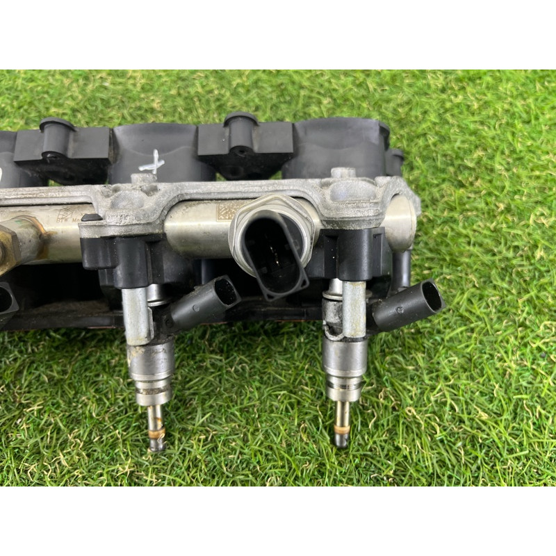 Коллектор впускной (впускная система) AUDI Q5 8R 2012 3.2 CALB 06E133125D