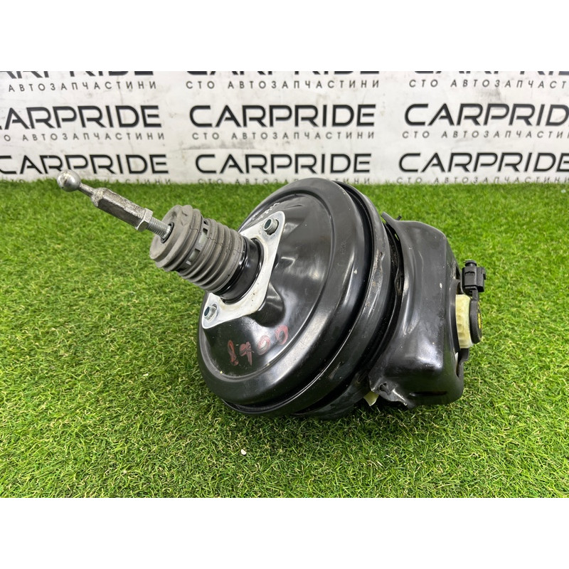 Вакуумный усилитель тормозов в сборе (тормозная система) AUDI A4 B8 2012 2.0 CAEB 8K0612107B