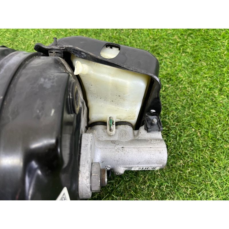 Вакуумный усилитель тормозов в сборе (тормозная система) AUDI A4 B8 2012 2.0 CAEB 8K0612107B