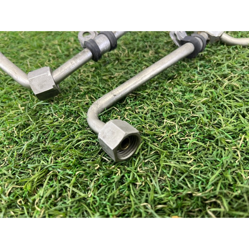 Трубка топливная (топливная система) AUDI Q5 8R 2012 3.2 CALB 06E127501AB